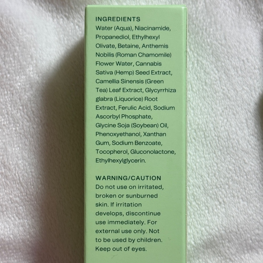 Hey Bud Skincare Smooth it Over 10% Niacinamide + Hemp Serum - Picture 4 of 5